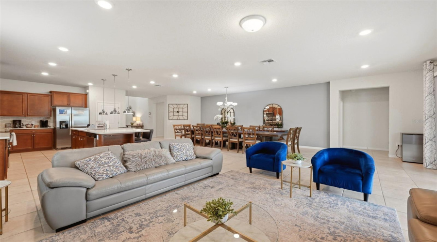 DAVENPORT, Florida 33897, 8 Bedrooms Bedrooms, ,6 BathroomsBathrooms,Residential,For Sale,LELANI,0,MFRO6423565