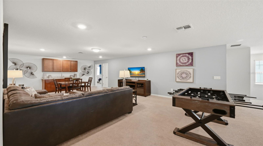 DAVENPORT, Florida 33897, 8 Bedrooms Bedrooms, ,6 BathroomsBathrooms,Residential,For Sale,LELANI,0,MFRO6423565
