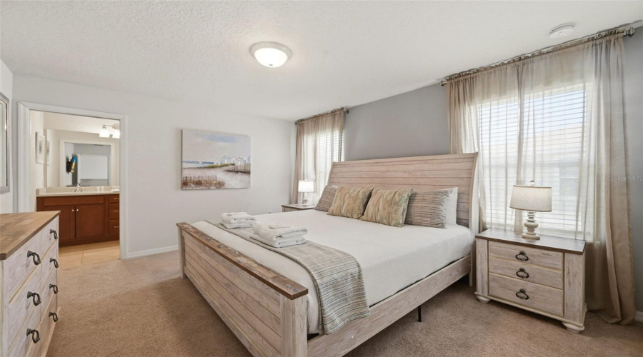 DAVENPORT, Florida 33897, 8 Bedrooms Bedrooms, ,6 BathroomsBathrooms,Residential,For Sale,LELANI,0,MFRO6423565