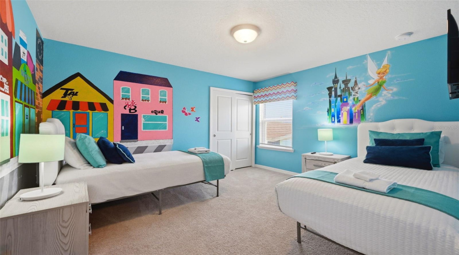 DAVENPORT, Florida 33897, 8 Bedrooms Bedrooms, ,6 BathroomsBathrooms,Residential,For Sale,LELANI,0,MFRO6423565