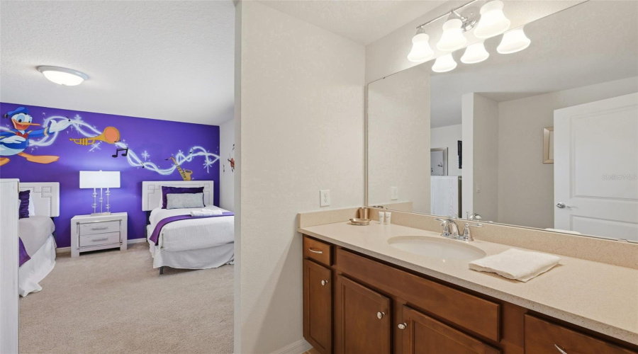 DAVENPORT, Florida 33897, 8 Bedrooms Bedrooms, ,6 BathroomsBathrooms,Residential,For Sale,LELANI,0,MFRO6423565