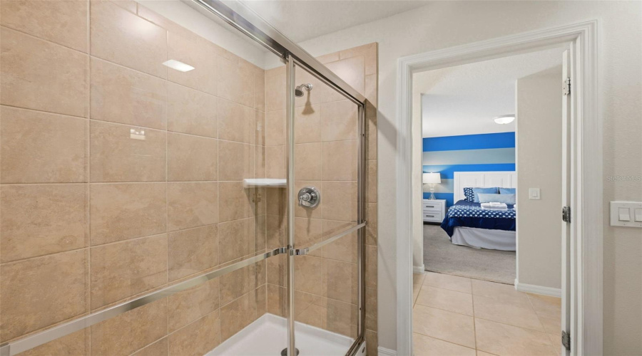 DAVENPORT, Florida 33897, 8 Bedrooms Bedrooms, ,6 BathroomsBathrooms,Residential,For Sale,LELANI,0,MFRO6423565