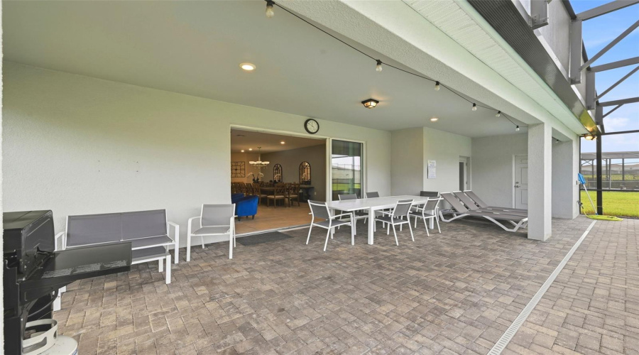 DAVENPORT, Florida 33897, 8 Bedrooms Bedrooms, ,6 BathroomsBathrooms,Residential,For Sale,LELANI,0,MFRO6423565