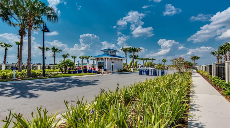 DAVENPORT, Florida 33897, 8 Bedrooms Bedrooms, ,6 BathroomsBathrooms,Residential,For Sale,LELANI,0,MFRO6423565