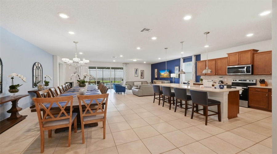 DAVENPORT, Florida 33897, 8 Bedrooms Bedrooms, ,6 BathroomsBathrooms,Residential,For Sale,LELANI,0,MFRO6423565