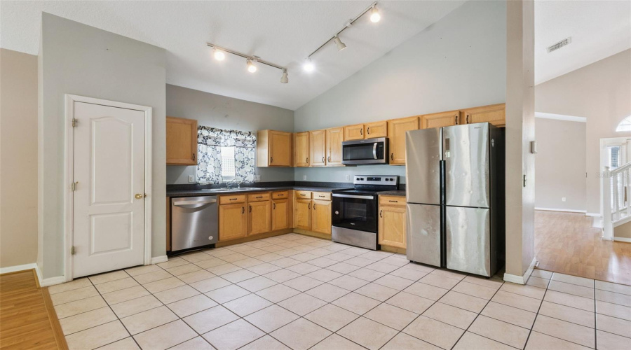 DAVENPORT, Florida 33896, 5 Bedrooms Bedrooms, ,4 BathroomsBathrooms,Residential,For Sale,SCRUB JAY,0,MFRP4939296