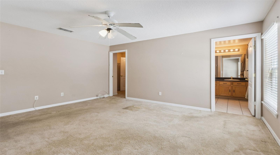 DAVENPORT, Florida 33896, 5 Bedrooms Bedrooms, ,4 BathroomsBathrooms,Residential,For Sale,SCRUB JAY,0,MFRP4939296