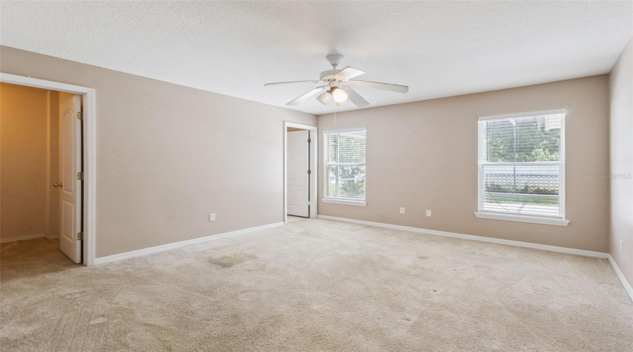DAVENPORT, Florida 33896, 5 Bedrooms Bedrooms, ,4 BathroomsBathrooms,Residential,For Sale,SCRUB JAY,0,MFRP4939296