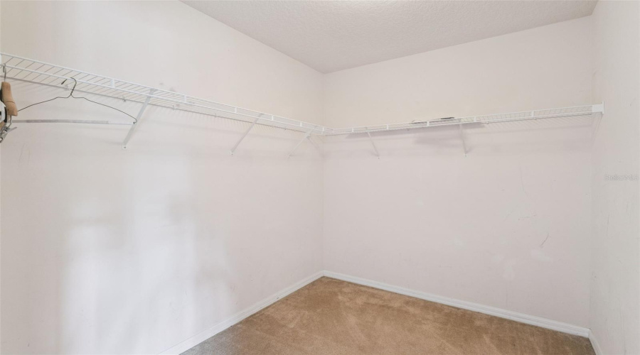 DAVENPORT, Florida 33896, 5 Bedrooms Bedrooms, ,4 BathroomsBathrooms,Residential,For Sale,SCRUB JAY,0,MFRP4939296