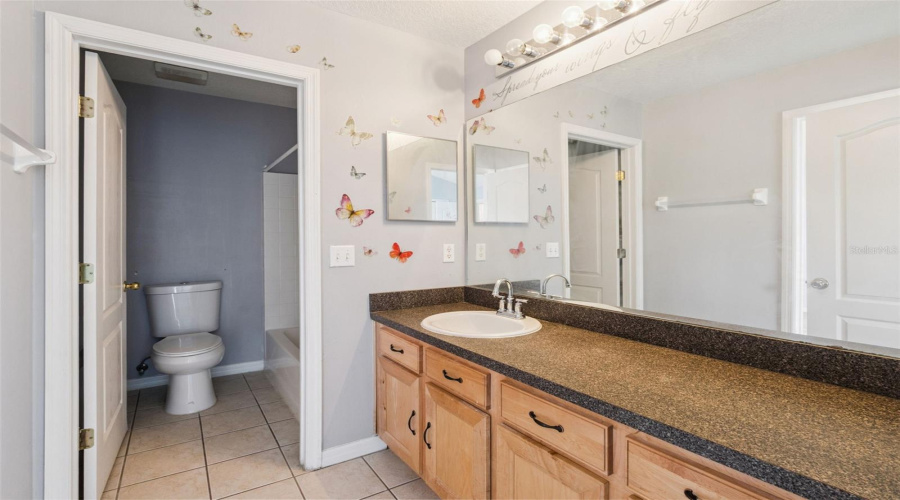 DAVENPORT, Florida 33896, 5 Bedrooms Bedrooms, ,4 BathroomsBathrooms,Residential,For Sale,SCRUB JAY,0,MFRP4939296