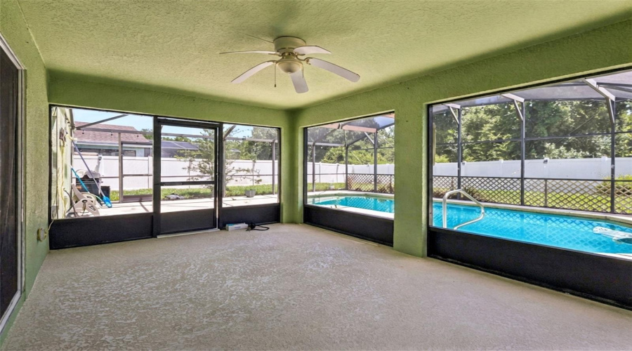 DAVENPORT, Florida 33896, 5 Bedrooms Bedrooms, ,4 BathroomsBathrooms,Residential,For Sale,SCRUB JAY,0,MFRP4939296