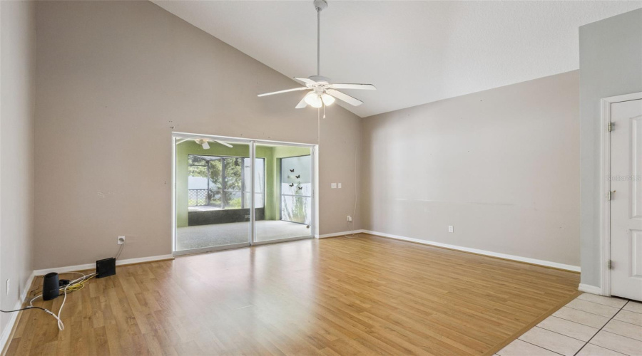 DAVENPORT, Florida 33896, 5 Bedrooms Bedrooms, ,4 BathroomsBathrooms,Residential,For Sale,SCRUB JAY,0,MFRP4939296