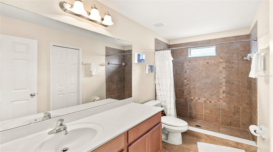 KISSIMMEE, Florida 34746, 5 Bedrooms Bedrooms, ,4 BathroomsBathrooms,Residential,For Sale,SANTOSH,0,MFRO6423779