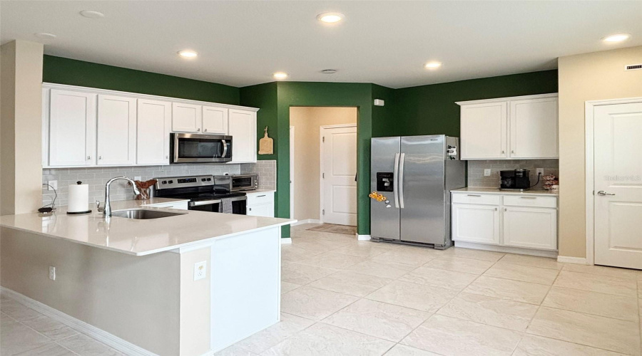 KISSIMMEE, Florida 34746, 3 Bedrooms Bedrooms, ,2 BathroomsBathrooms,Residential,For Sale,SPARKLING SHELL AVE,0,MFRS5153606