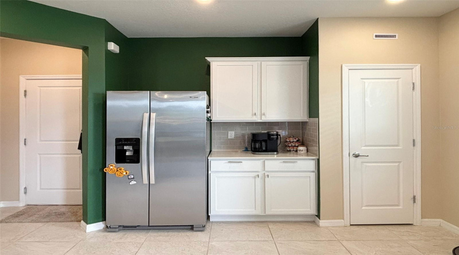 KISSIMMEE, Florida 34746, 3 Bedrooms Bedrooms, ,2 BathroomsBathrooms,Residential,For Sale,SPARKLING SHELL AVE,0,MFRS5153606