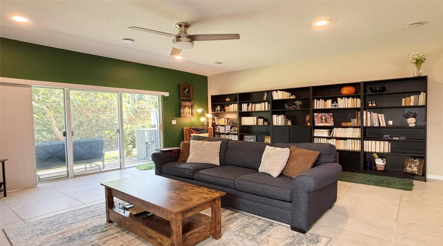 KISSIMMEE, Florida 34746, 3 Bedrooms Bedrooms, ,2 BathroomsBathrooms,Residential,For Sale,SPARKLING SHELL AVE,0,MFRS5153606