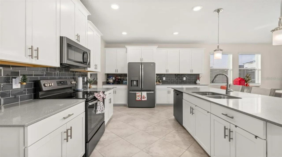 CHAMPIONS GATE, Florida 33896, 5 Bedrooms Bedrooms, ,4 BathroomsBathrooms,Residential,For Sale,OLYMPIC CLUB,0,MFRS5153434