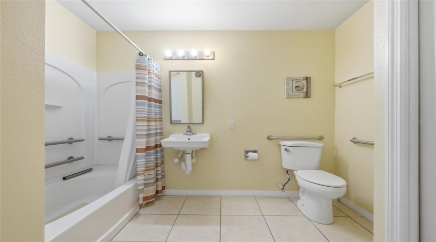 KISSIMMEE, Florida 34746, 3 Bedrooms Bedrooms, ,2 BathroomsBathrooms,Residential,For Sale,CLUB CORTILE,0,MFRO6417178