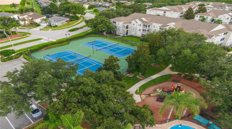 KISSIMMEE, Florida 34747, 6 Bedrooms Bedrooms, ,3 BathroomsBathrooms,Residential,For Sale,FAN PALM,0,MFRO6424807