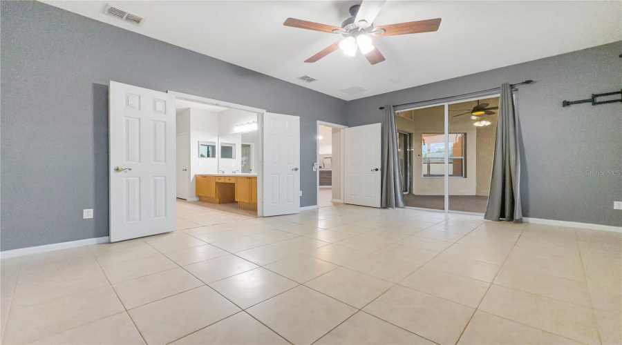 KISSIMMEE, Florida 34747, 6 Bedrooms Bedrooms, ,3 BathroomsBathrooms,Residential,For Sale,FAN PALM,0,MFRO6424807
