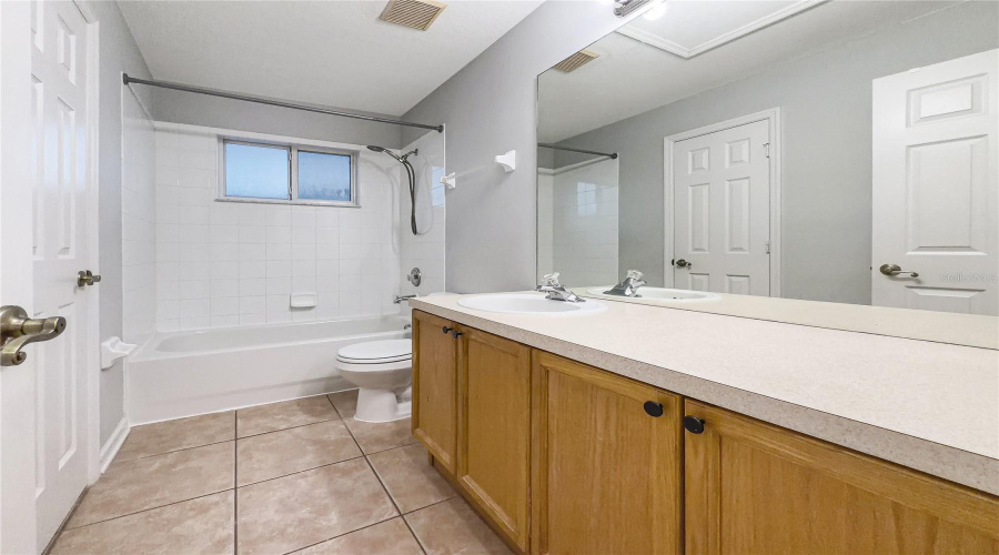 KISSIMMEE, Florida 34747, 6 Bedrooms Bedrooms, ,3 BathroomsBathrooms,Residential,For Sale,FAN PALM,0,MFRO6424807