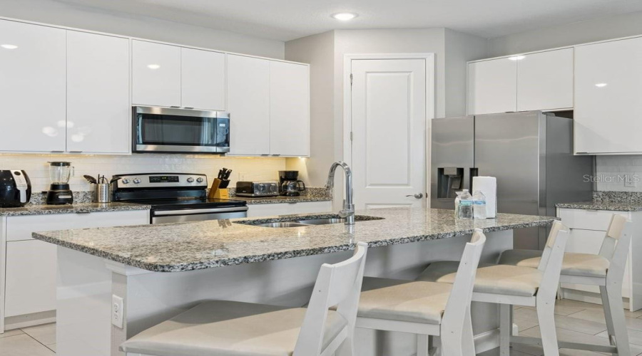KISSIMMEE, Florida 34747, 5 Bedrooms Bedrooms, ,4 BathroomsBathrooms,Residential,For Sale,FORMOSA VALLEY,0,MFRO6421562