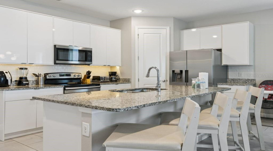 KISSIMMEE, Florida 34747, 5 Bedrooms Bedrooms, ,4 BathroomsBathrooms,Residential,For Sale,FORMOSA VALLEY,0,MFRO6421562