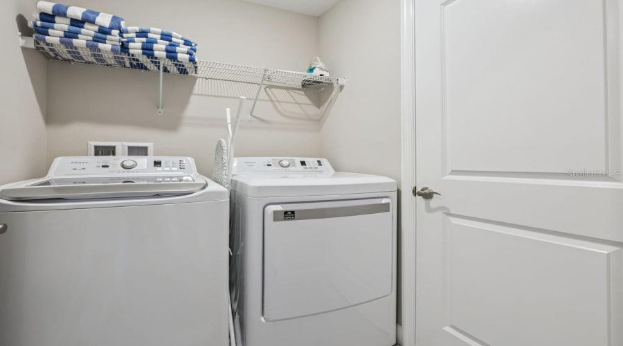 KISSIMMEE, Florida 34747, 5 Bedrooms Bedrooms, ,4 BathroomsBathrooms,Residential,For Sale,FORMOSA VALLEY,0,MFRO6421562