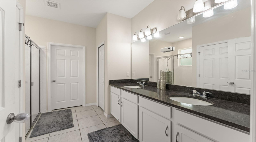 KISSIMMEE, Florida 34746, 4 Bedrooms Bedrooms, ,2 BathroomsBathrooms,Residential,For Sale,GRASMERE VIEW,0,MFRO6423410