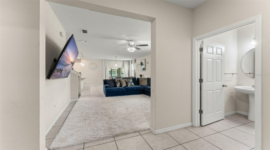 KISSIMMEE, Florida 34746, 4 Bedrooms Bedrooms, ,2 BathroomsBathrooms,Residential,For Sale,GRASMERE VIEW,0,MFRO6423410