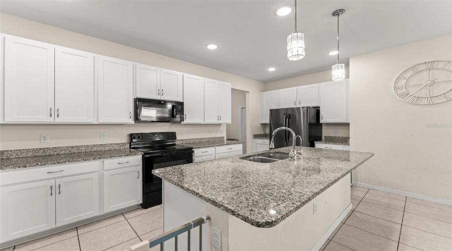 KISSIMMEE, Florida 34746, 4 Bedrooms Bedrooms, ,2 BathroomsBathrooms,Residential,For Sale,GRASMERE VIEW,0,MFRO6423410