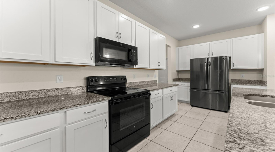 KISSIMMEE, Florida 34746, 4 Bedrooms Bedrooms, ,2 BathroomsBathrooms,Residential,For Sale,GRASMERE VIEW,0,MFRO6423410