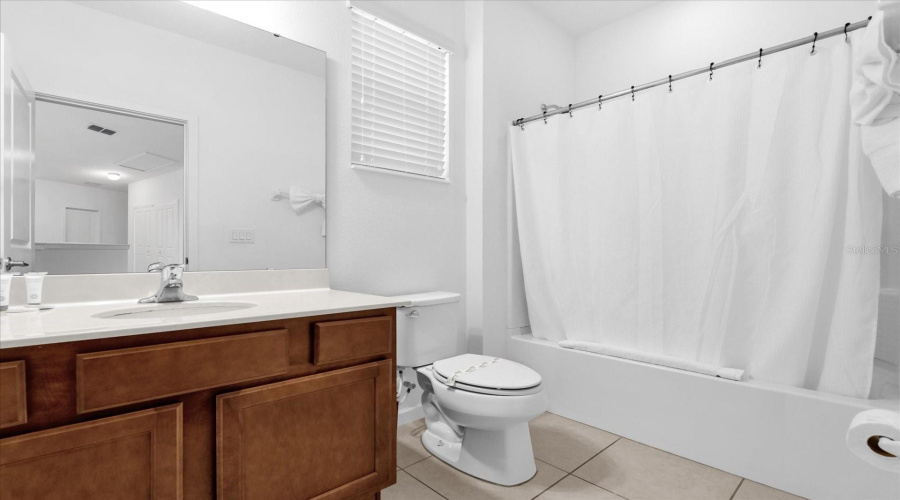 KISSIMMEE, Florida 34746, 6 Bedrooms Bedrooms, ,4 BathroomsBathrooms,Residential,For Sale,MONADO,0,MFRO6263041