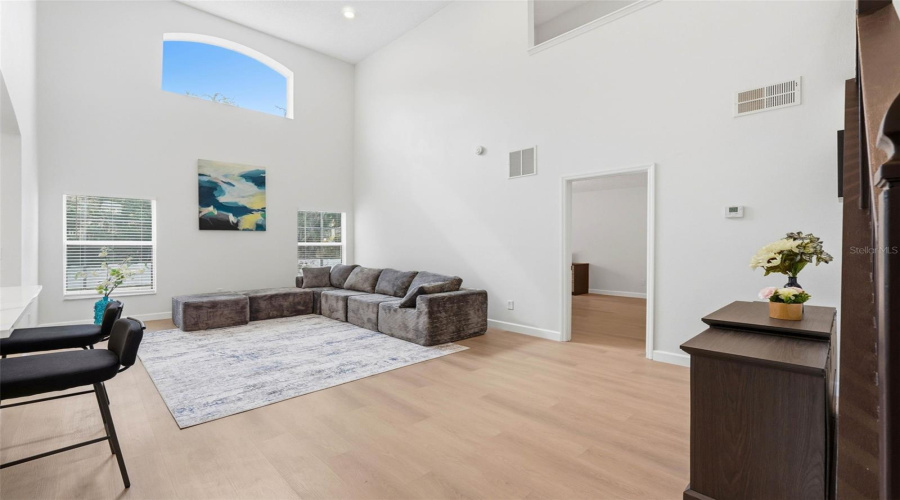 KISSIMMEE, Florida 34746, 5 Bedrooms Bedrooms, ,3 BathroomsBathrooms,Residential,For Sale,SEASONS,0,MFRO6357414