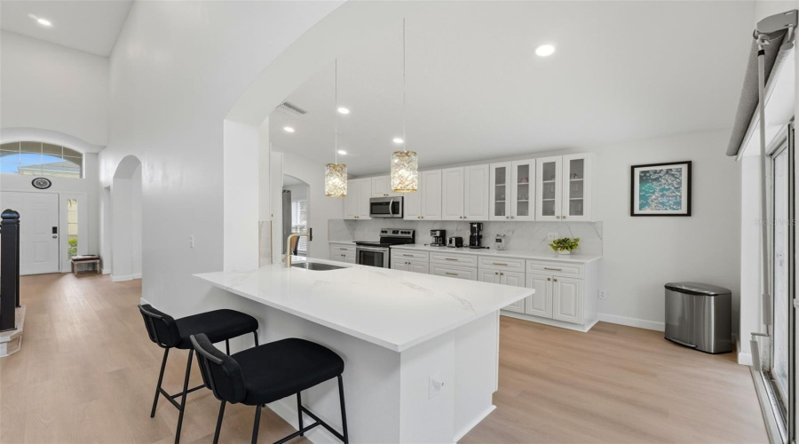 KISSIMMEE, Florida 34746, 5 Bedrooms Bedrooms, ,3 BathroomsBathrooms,Residential,For Sale,SEASONS,0,MFRO6357414