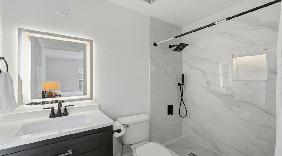 KISSIMMEE, Florida 34746, 5 Bedrooms Bedrooms, ,3 BathroomsBathrooms,Residential,For Sale,SEASONS,0,MFRO6357414