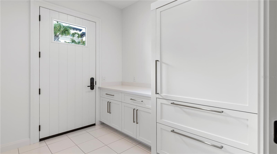 Four Seasons Concierge Pantry