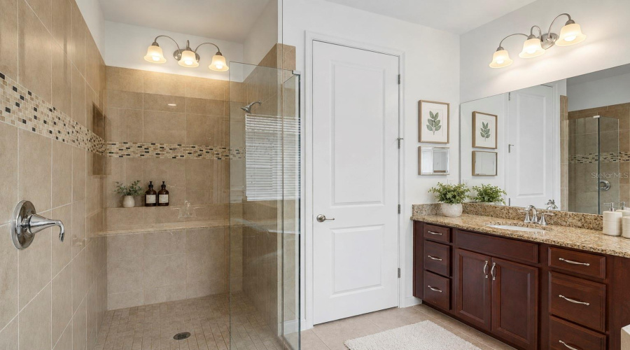 KISSIMMEE, Florida 34746, 3 Bedrooms Bedrooms, ,3 BathroomsBathrooms,Residential,For Sale,BOWFIN,0,MFRO6420099