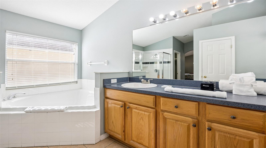 DAVENPORT, Florida 33896, 4 Bedrooms Bedrooms, ,3 BathroomsBathrooms,Residential,For Sale,KILDRUMMY,0,MFRS5141305