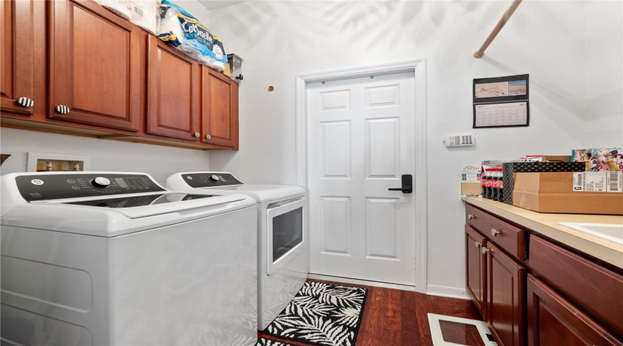 ORLANDO, Florida 32836, 3 Bedrooms Bedrooms, ,2 BathroomsBathrooms,Residential,For Sale,TIVOLI,0,MFRO6425064
