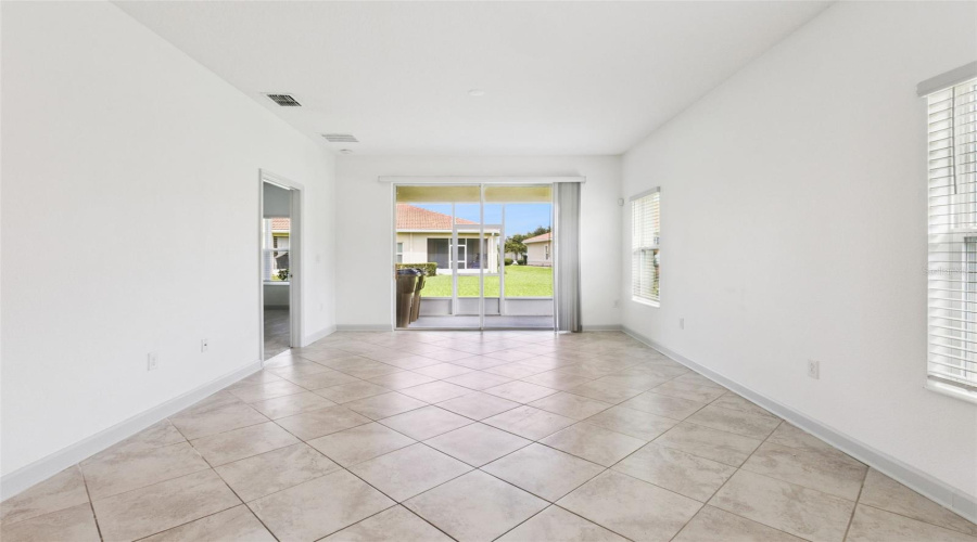 DAVENPORT, Florida 33896, 2 Bedrooms Bedrooms, ,2 BathroomsBathrooms,Residential,For Sale,TRAPPERS TRAIL,0,MFRO6425138