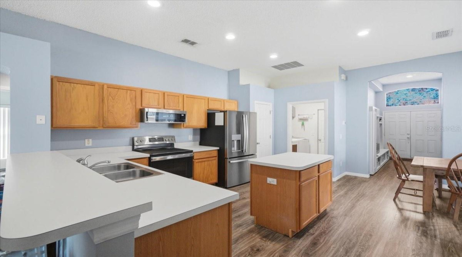 DAVENPORT, Florida 33897, 3 Bedrooms Bedrooms, ,2 BathroomsBathrooms,Residential,For Sale,SOMERSET,0,MFRP4939303