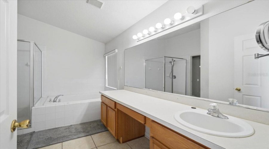 DAVENPORT, Florida 33897, 3 Bedrooms Bedrooms, ,2 BathroomsBathrooms,Residential,For Sale,SOMERSET,0,MFRP4939303