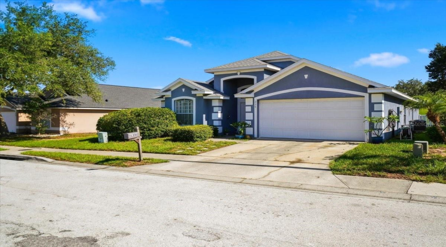 DAVENPORT, Florida 33897, 3 Bedrooms Bedrooms, ,2 BathroomsBathrooms,Residential,For Sale,SOMERSET,0,MFRP4939303
