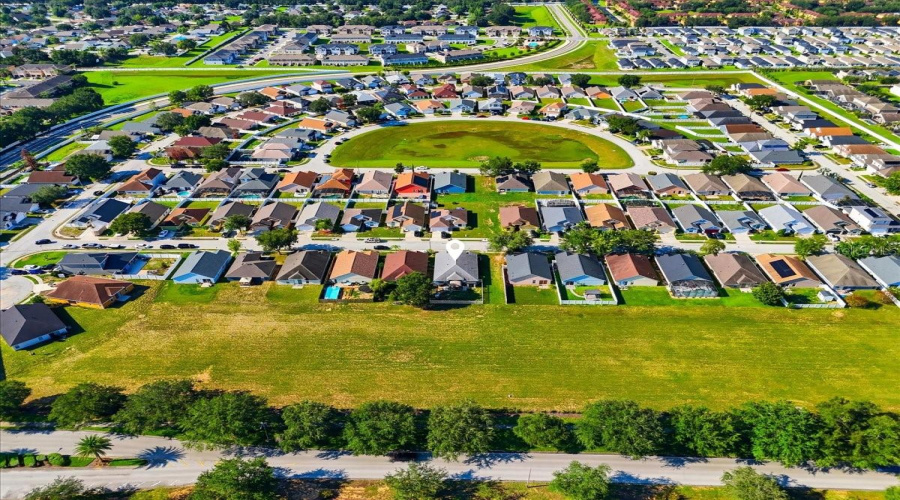 DAVENPORT, Florida 33897, 3 Bedrooms Bedrooms, ,2 BathroomsBathrooms,Residential,For Sale,SOMERSET,0,MFRP4939303