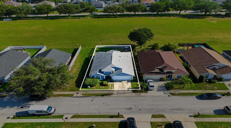 DAVENPORT, Florida 33897, 3 Bedrooms Bedrooms, ,2 BathroomsBathrooms,Residential,For Sale,SOMERSET,0,MFRP4939303
