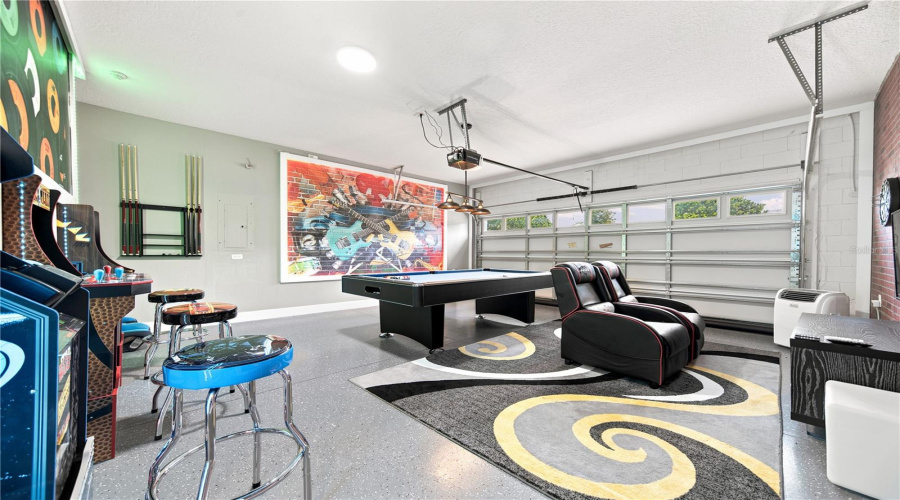 Game Room (garage)