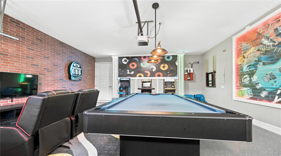 Game Room (garage)