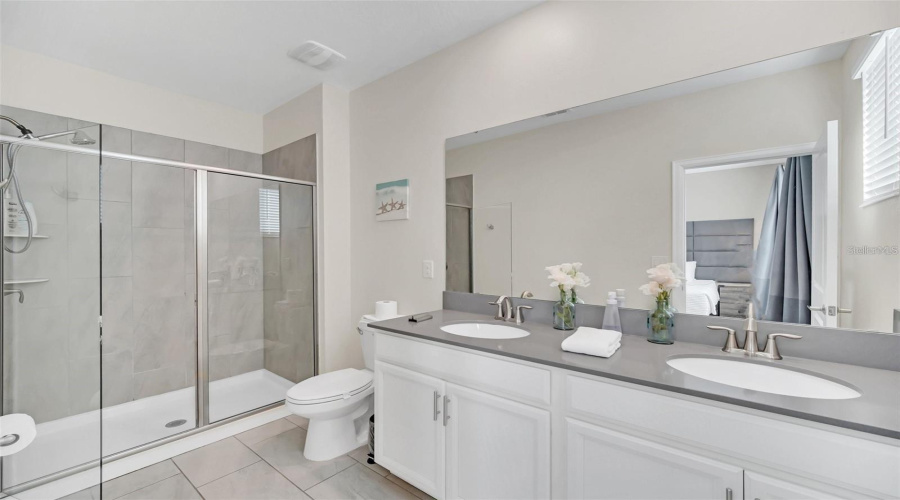 KISSIMMEE, Florida 34746, 6 Bedrooms Bedrooms, ,5 BathroomsBathrooms,Residential,For Sale,BOOKMARK,0,MFRO6424671