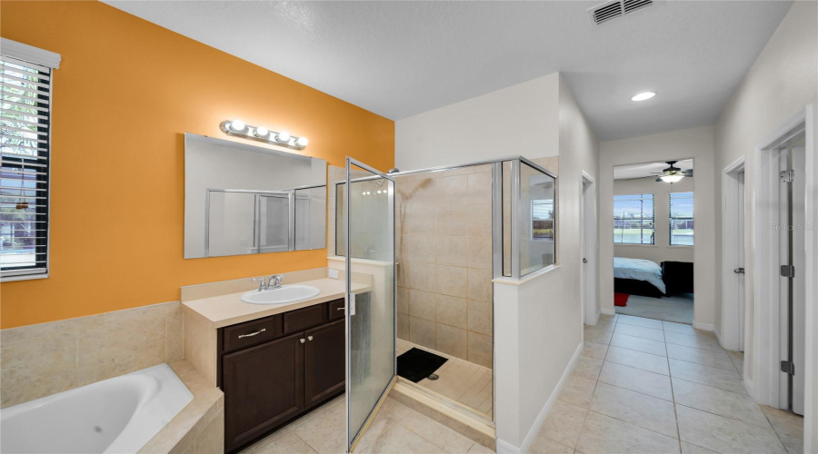 KISSIMMEE, Florida 34746, 5 Bedrooms Bedrooms, ,3 BathroomsBathrooms,Residential,For Sale,BASS BOAT,0,MFRO6424939
